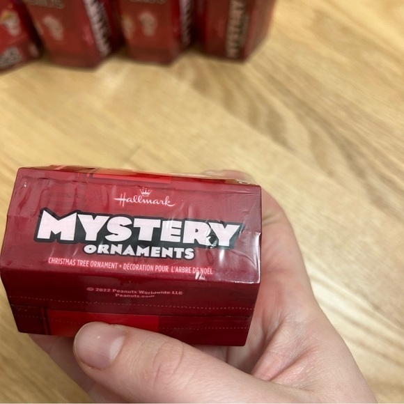 Peanuts 2022 Christmas Ornament Mystery Grab Box NEW Bundle Lot of 5 Snoopy - Picture 7 of 7